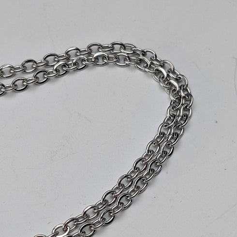 Vintage sterling silver oval locket pendant 3.9g with necklace